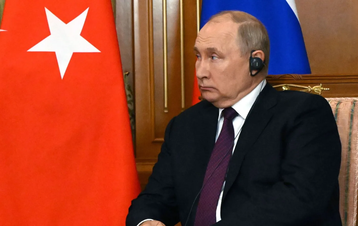 Poważna wpadka tłumacza. Putin był zdenerwowany, wyraźnie zaskoczony. "Jego reakcja - bezcenna"