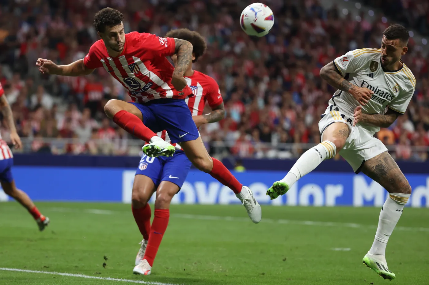 Atletico rządzi w Madrycie. Pierwsza porażka Realu [WIDEO]