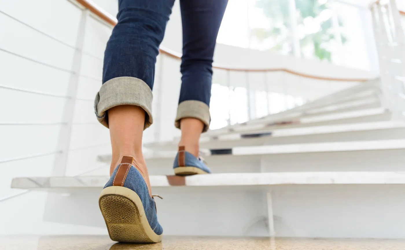 Ile trzeba pokonać schodów dziennie, by ustrzec się przed chorobami serca? KONKRETNA LICZBA