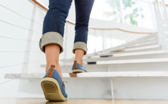Ile trzeba pokonać schodów dziennie, by ustrzec się przed chorobami serca? KONKRETNA LICZBA