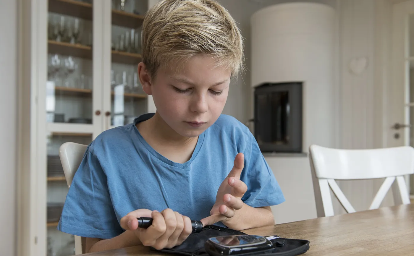 Cukrzyca nie śpi. Te nocne sygnały alarmowe pojawiają się po 22:00. To poważne ostrzeżenie