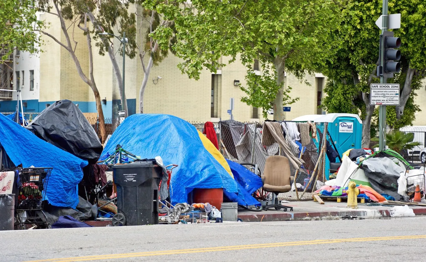 Nowe oblicze bezdomności w USA. Na ulice trafiają emeryci
