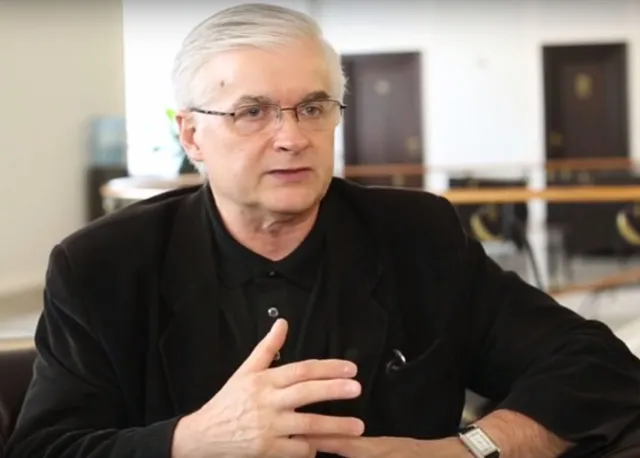 KOD to rebelia? Cimoszewicz: Ta wypowiedź była skandaliczna