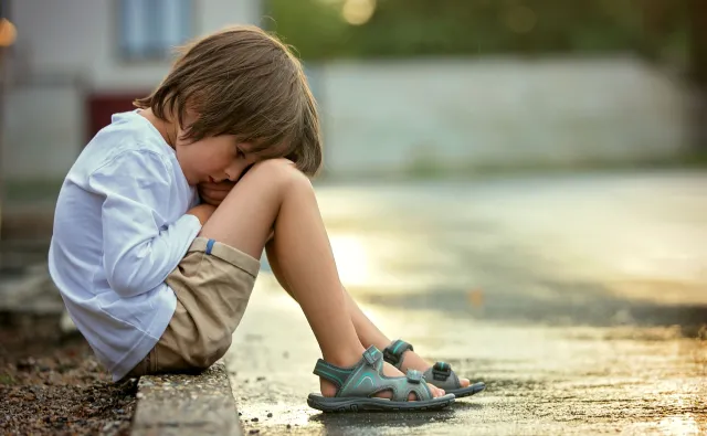 Wzrost zaburzeń psychicznych u dzieci. Przyjmują dwa razy więcej psychotropów niż przed dekadą