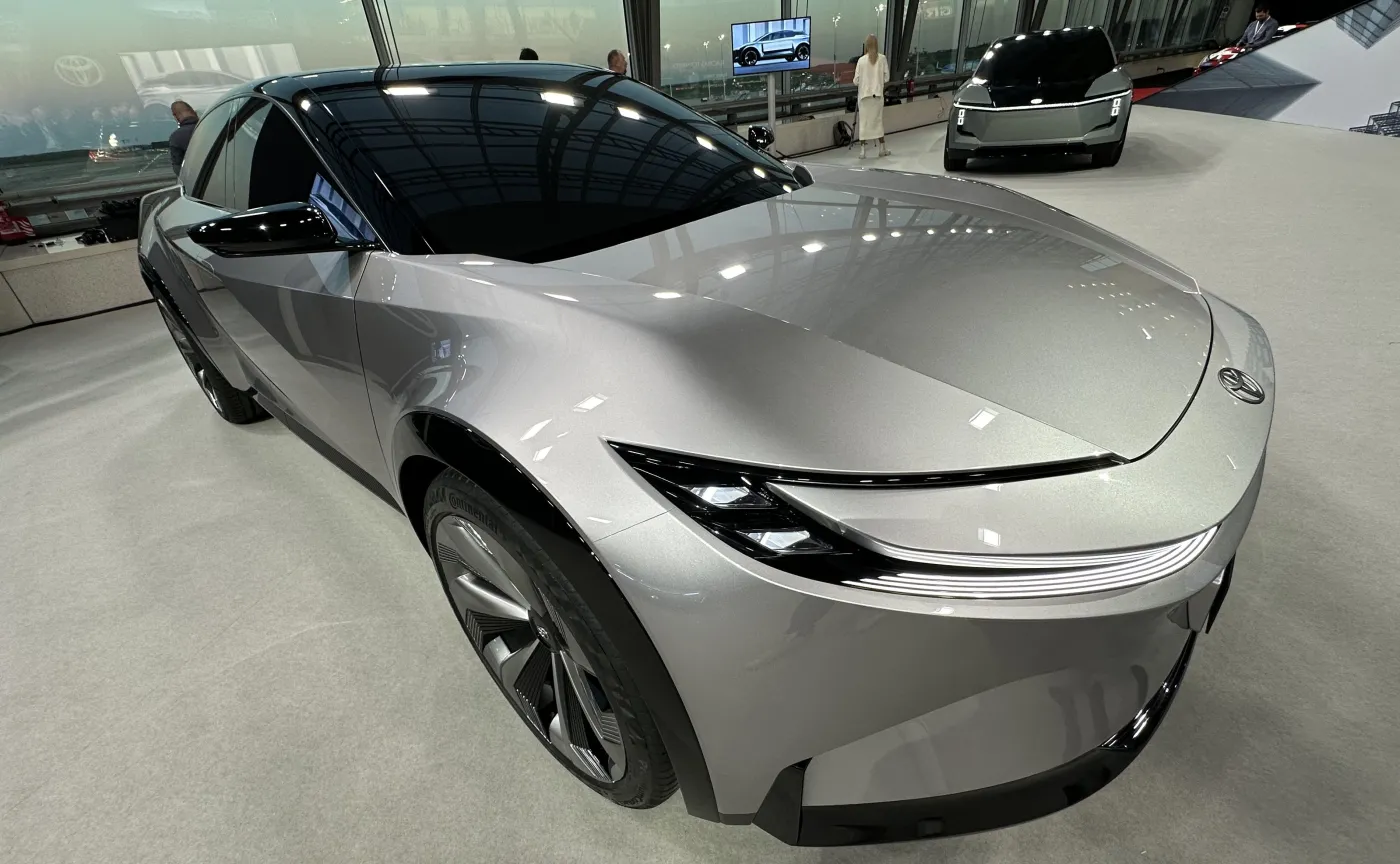 toyota-sport-crossover-38010709.jpg