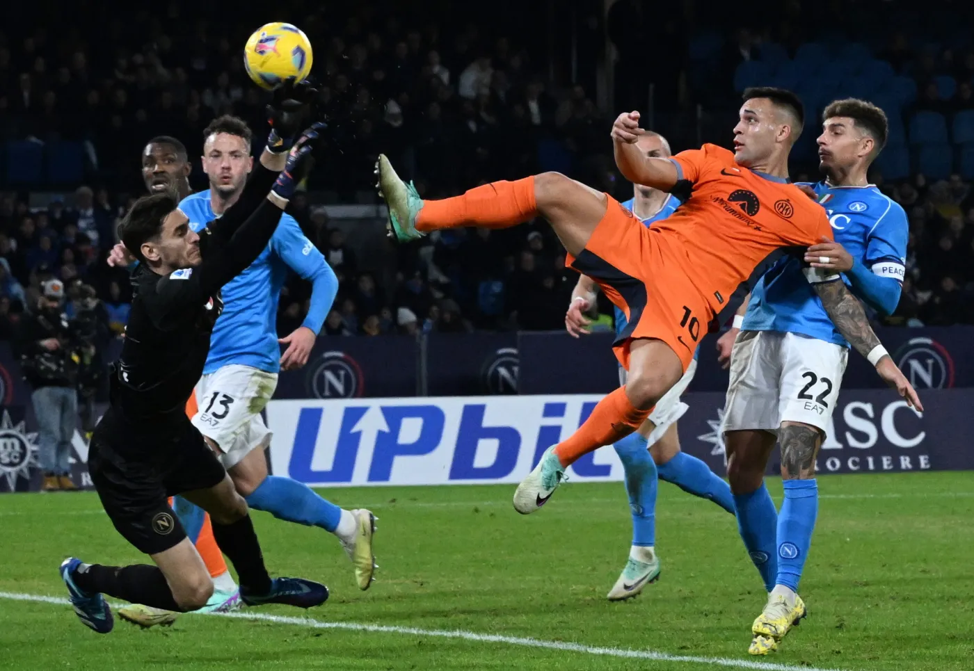 Jednostronne widowisko. Inter Mediolan zdeklasował Napoli [WIDEO]