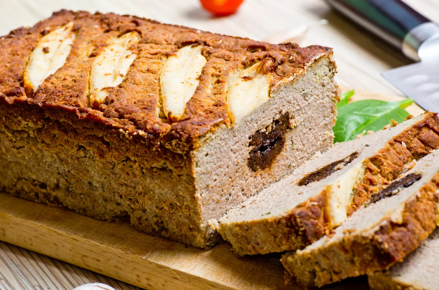 Domowy pasztet to prawdziwy rarytas. Co zrobić, by nie był zbyt suchy?