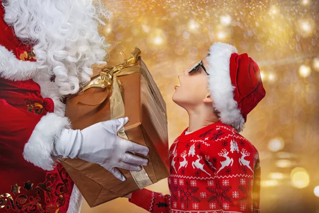 Jak powiedzieć, że Mikołaj nie istnieje? "To rodzice widzą, czy dziecko jest na to gotowe" [ROZMOWA]