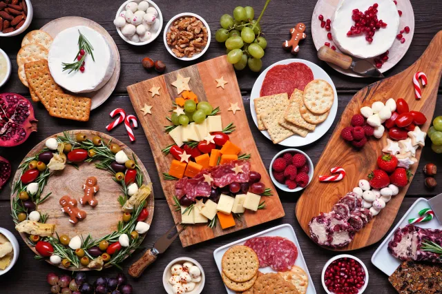 Przystawki na każdą okazję. Zaskocz gości na sylwestra, urodziny i imieniny [4 PRZEPISY]