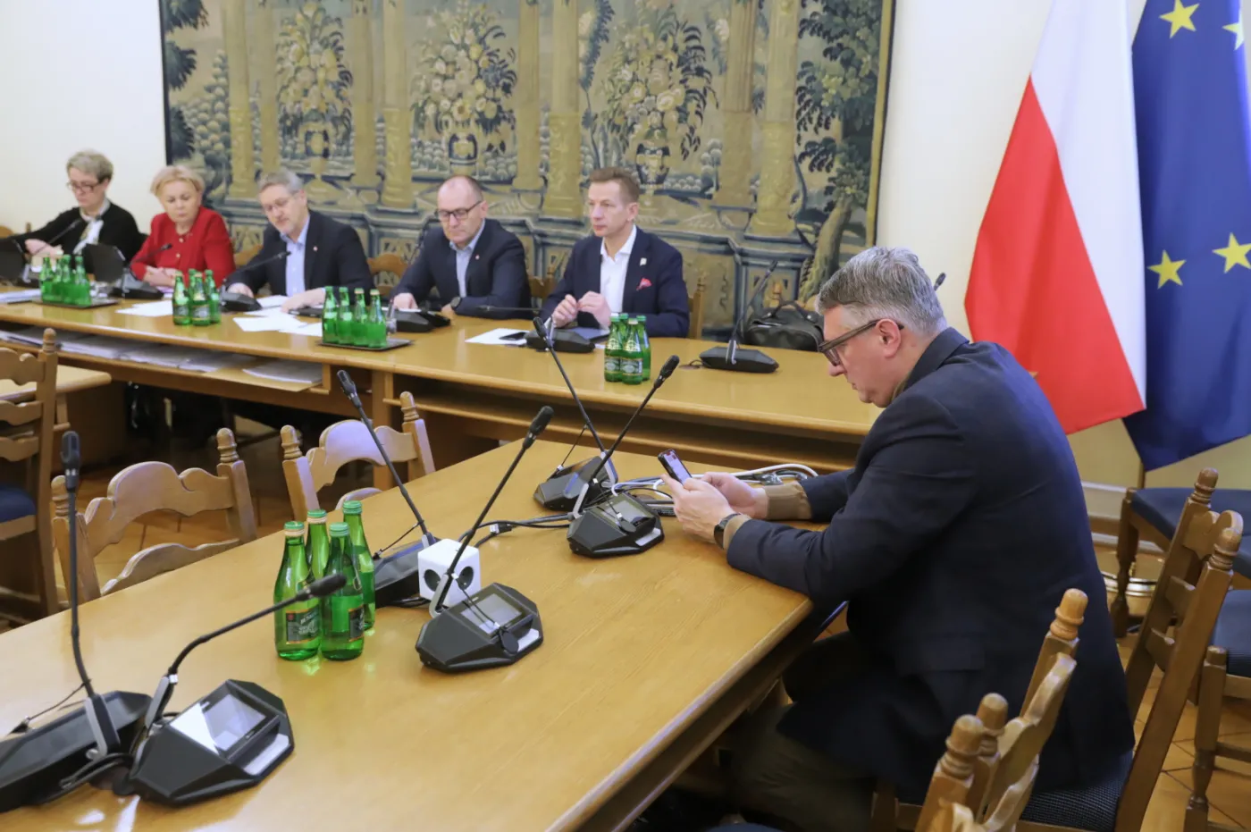 Sejmowa komisja finansów przyjęła projekt ustawy budżetowej na 2024 r.