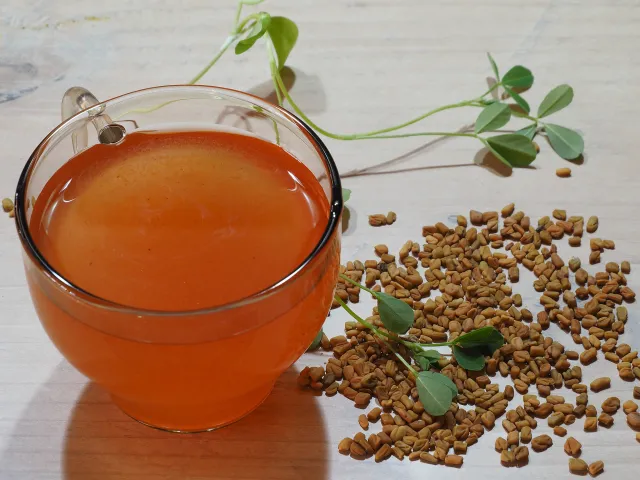 Zastąp tym herbatę i pij wieczorem. Boczki schudną w oka mgnieniu