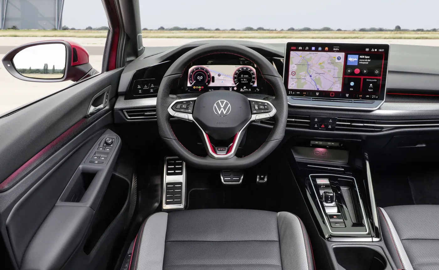 volkswagen-golf-2024-38067895.jpg
