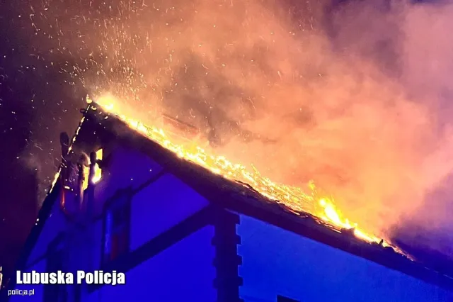 Żagań: Wynieśli go z płonącej kamienicy. W pogorzelisku odkryto zwłoki