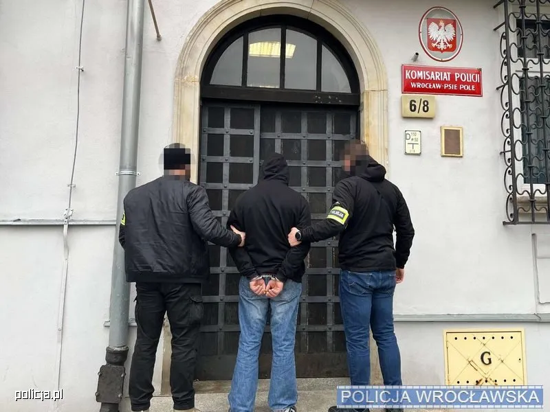 Wrocław: Nie zatrzymał się do kontroli. Sceny jak z filmu akcji