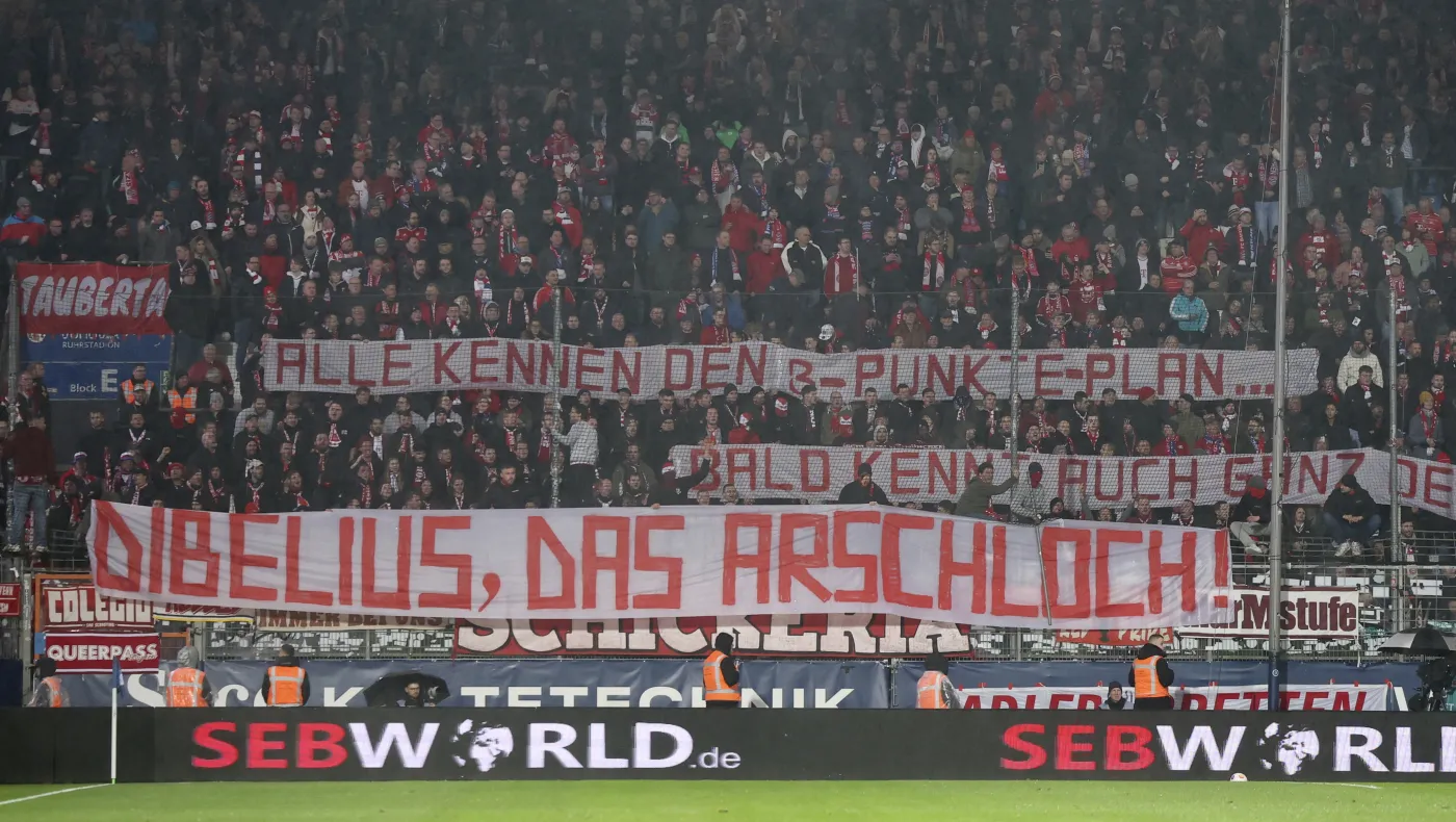 Protesty kibiców przyniosły efekt. Władze Bundesligi musiały się ugiąć