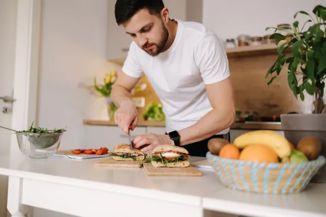 Chcesz rano wyglądać atrakcyjnie? Unikaj tych popularnych produktów