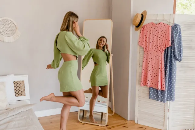 Ta sukienka z Pepco będzie hitem wiosny 2024. Kosztuje tylko 50 złotych [FOTO]