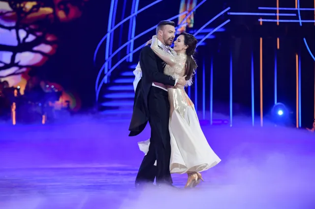 Romans na planie "Tańca z gwiazdami"? Jest komentarz żony uczestnika