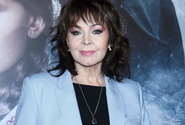 Izabela Trojanowska przeszła spektakularną metamorfozę. Wygląda jak Miley Cyrus [FOTO]