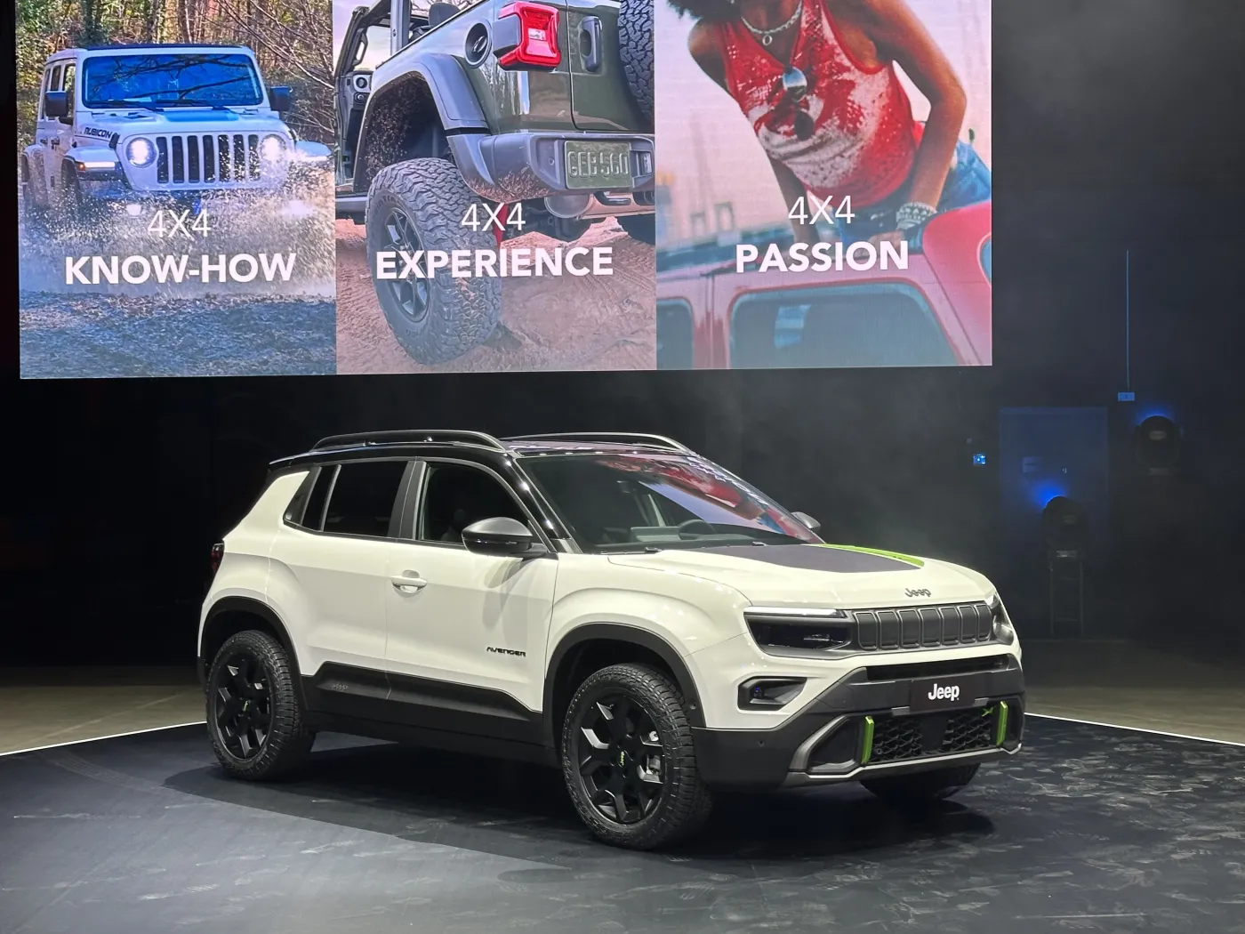 nowy-jeep-avenger-4xe-38195923.jpg