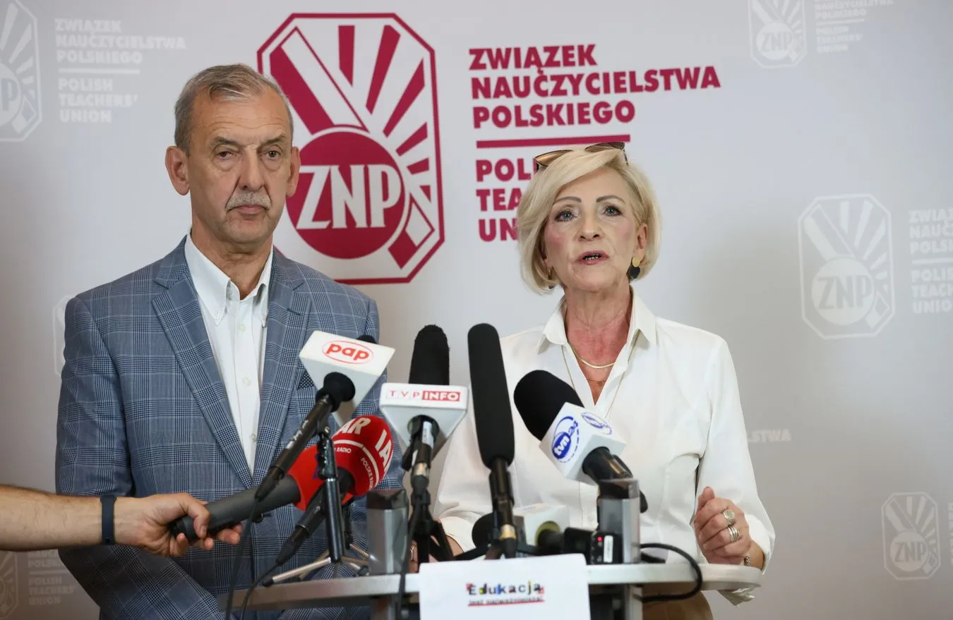 Nauczyciele walczą o lepsze warunki pracy podczas wycieczek szkolnych. Apel ZNP