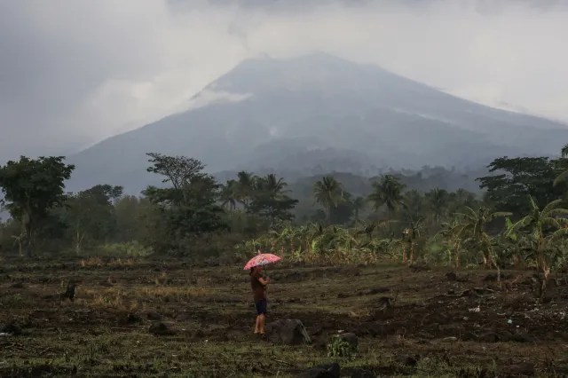 Wybuch wulkanu na Filipinach. Ewakuowano niemal 3 tys. osób