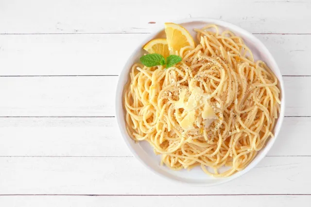 Ekspresowy i pyszny obiad. Poczuj się jak na wakacjach we Włoszech. Przepis od Matteo Brunettiego