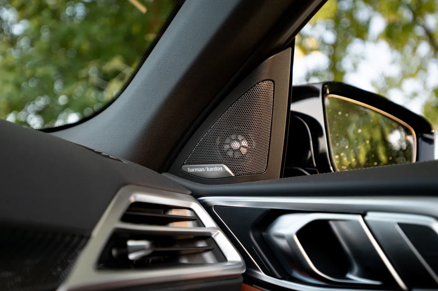 bmw-m440i-convertible-38251040.jpg