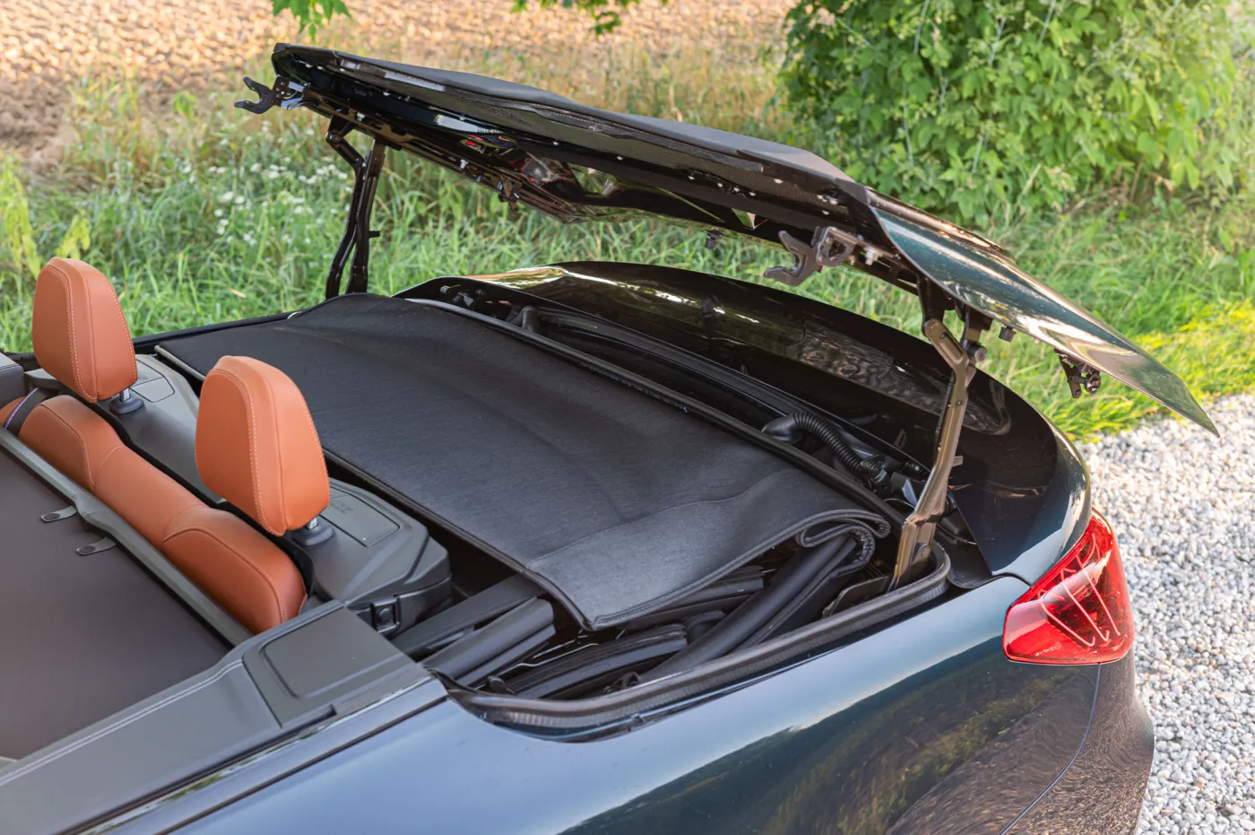 bmw-m440i-convertible-38251103.jpg