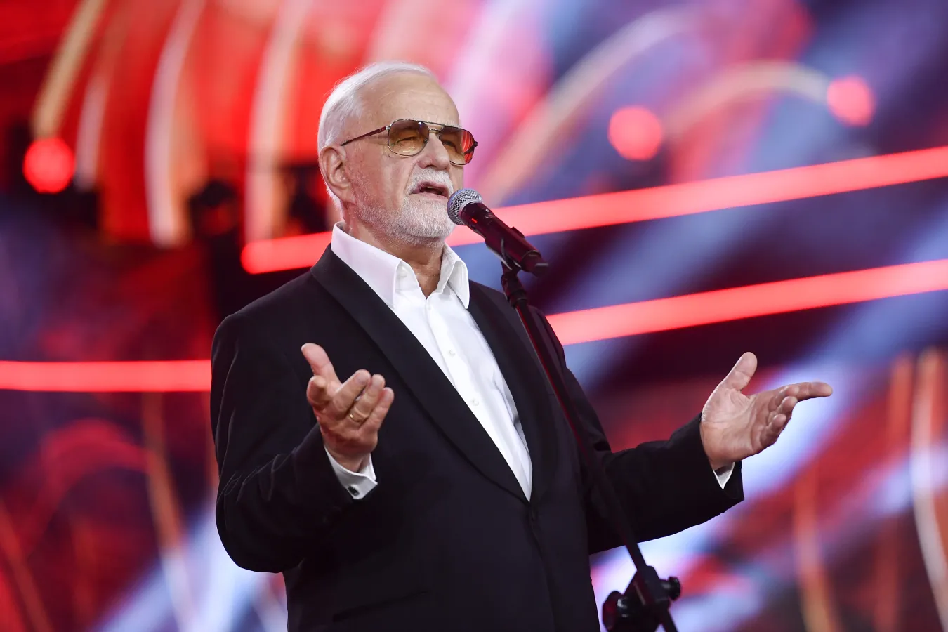 Jan Pietrzak wjechał w przychodnię. Teraz zabrał głos. "Niestety..."