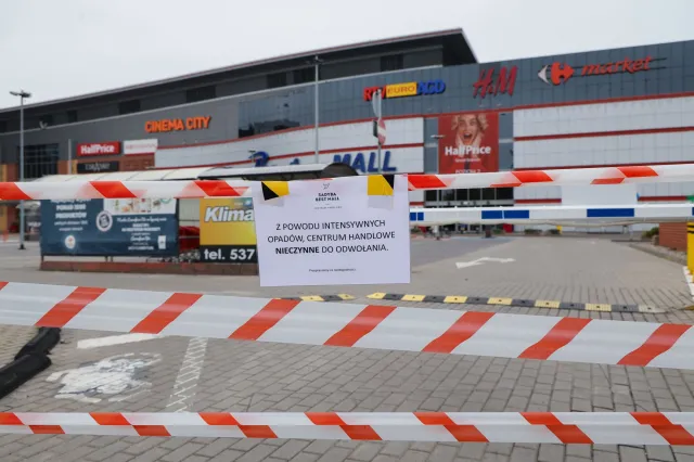 Nawałnica w Warszawie. Ulice przejezdne, poza jednym tunelem