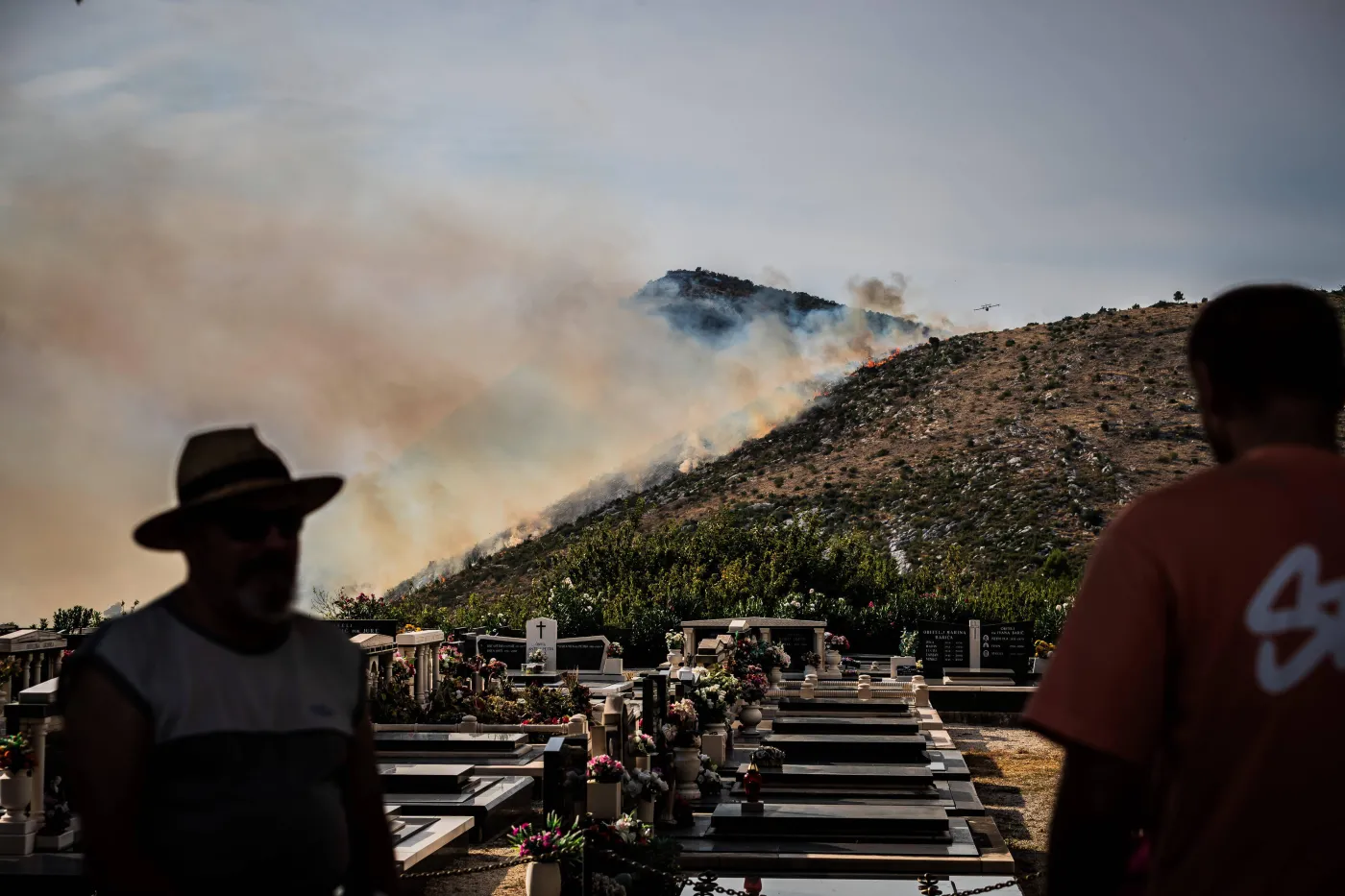 Pożar w okolicy Splitu eskaluje. Turyści uciekają z apartamentów