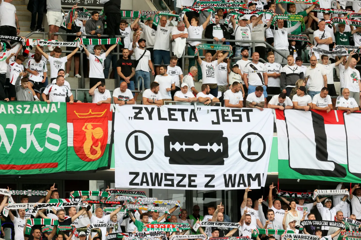 Nitras pozbawił Legię milionów z publicznej kasy. Według kibiców to zemsta ministra sportu