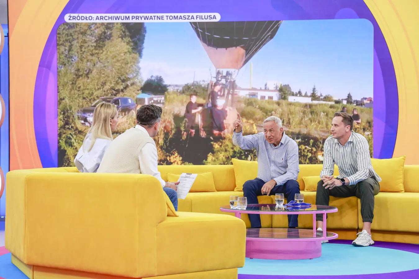 30 sierpnia zadebiutował na antenie program "Halo, tu Polsat" 