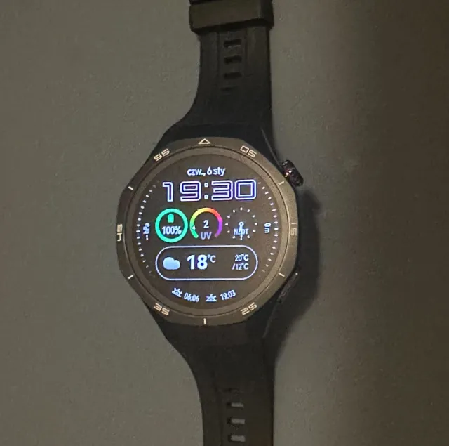 Huawei Watch GT 5 Pro. Wreszcie można nim płacić w Polsce [RECENZJA]