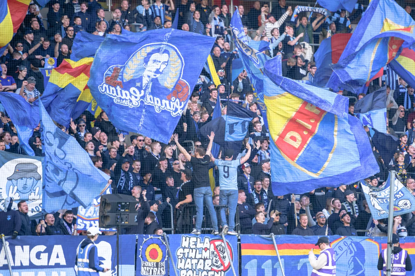 Trener rywali Legii Warszawa handluje polską kiełbasą. Zarabia na tym miliony euro