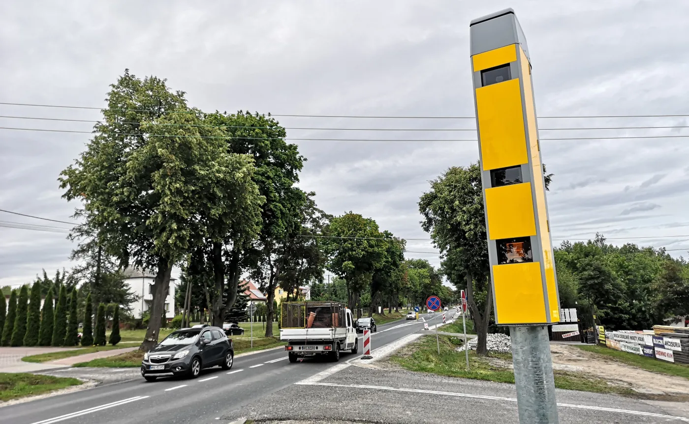 Fotoradar Mesta Fusion RN w miejscowości Dzierżenin DK 61