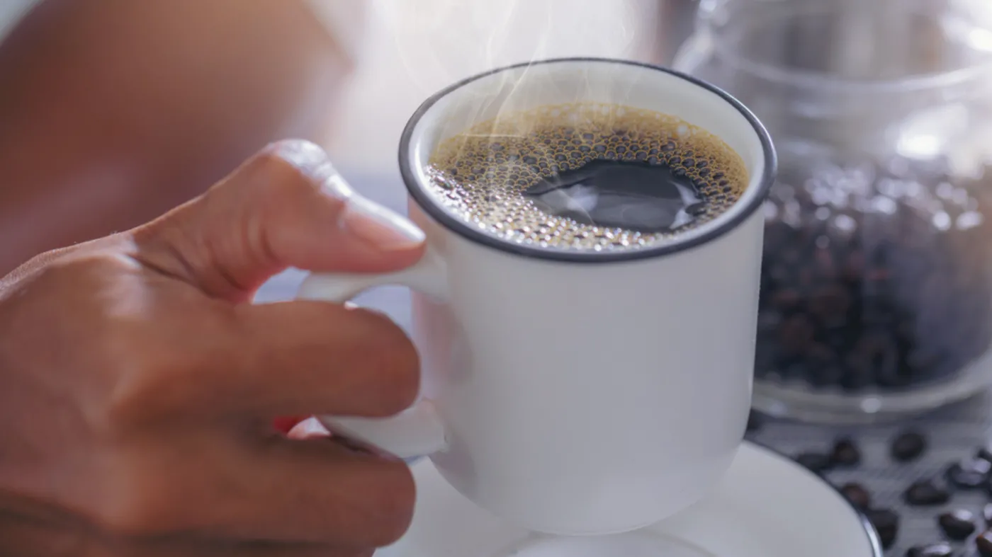 Jak kawa wpływa na jelita? Nowe odkrycie nie pozostawia wątpliwości