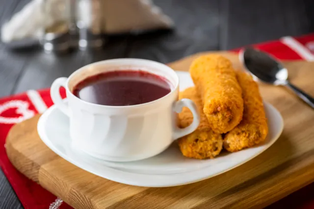 Najlepszy barszcz czerwony nie tylko na święta. Tak robi go Magda Gessler