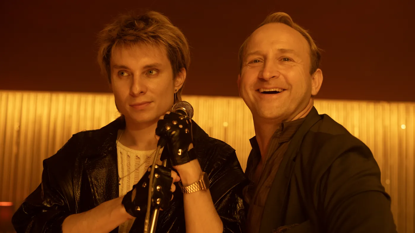 Polacy przerobili megahit z lat 80. Tak promują prowokacyjny polski serial