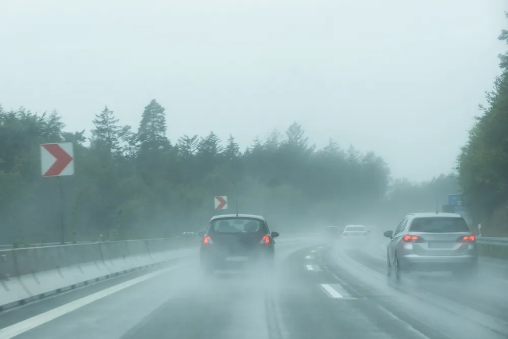 Pogoda na wtorek i środę. Niż, wahania ciśnienia i przelotne opady