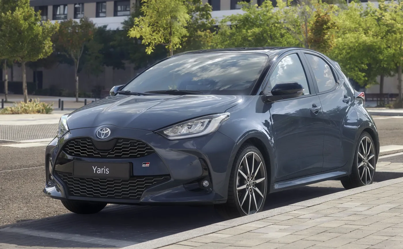 nowa-toyota-yaris-2025-38412891.jpg