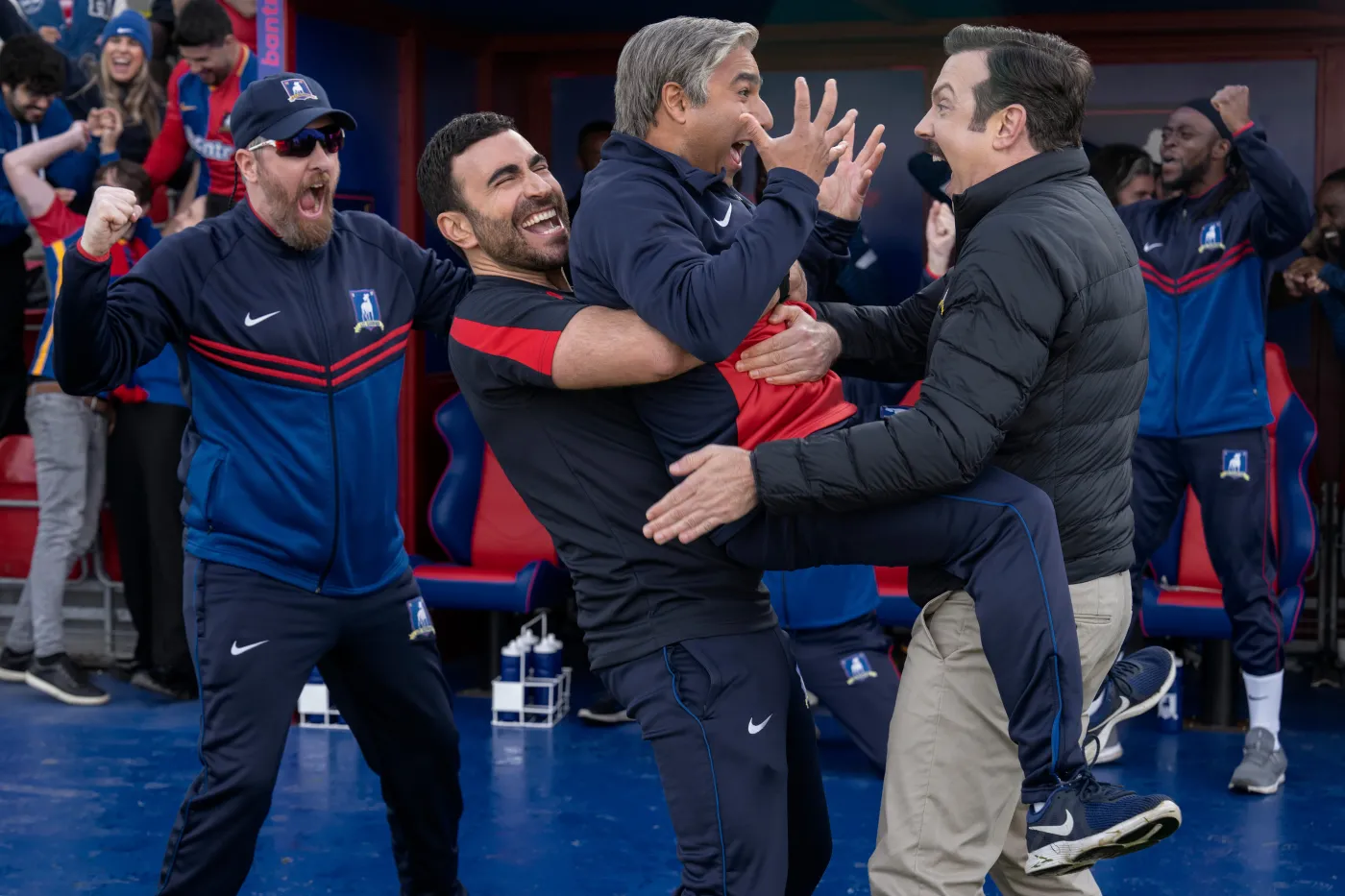 Brendan Hunt, Brett Goldstein, Nick Mohammed i Jason Sudeikis w finałowym odcinku 3. sezonu serialu "Ted Lasso"
