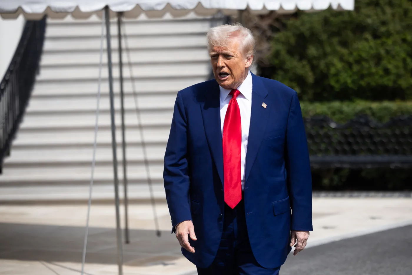Trump odpalił celną bombę. Nowe cła w USA już obowiązują
