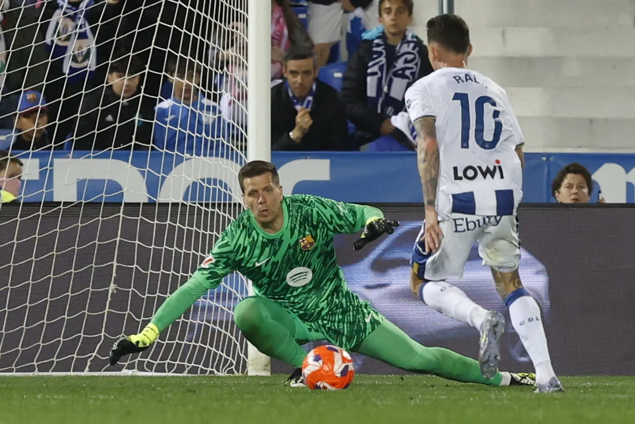 Szczęsny ratował Barcelonę. To nie był udany wieczór dla Lewandowskiego