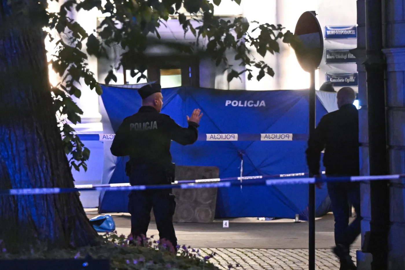 Działania służb na terenie Kampusu Głównego UW w Warszawie