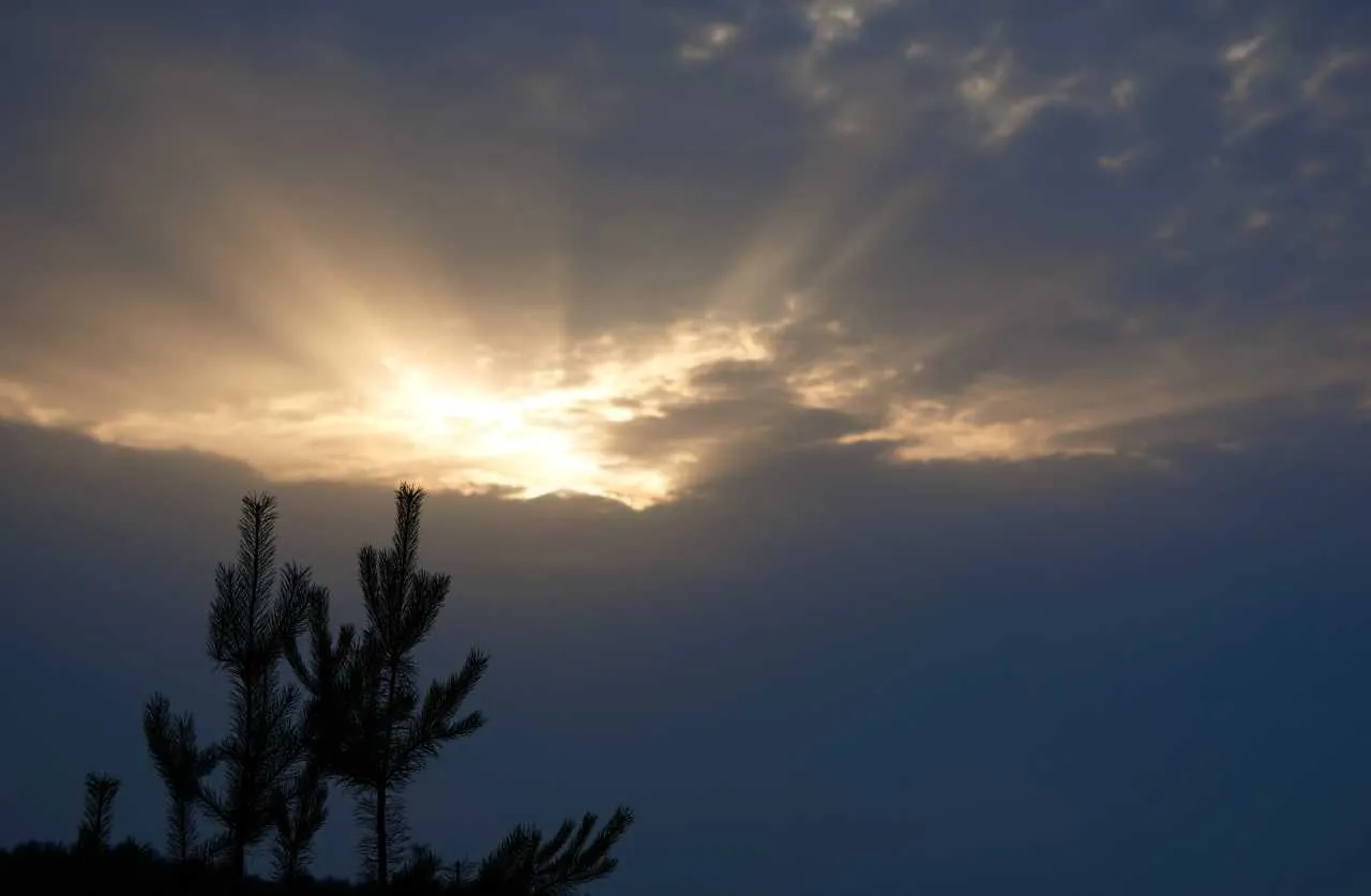 Niebo chmury pochmurno