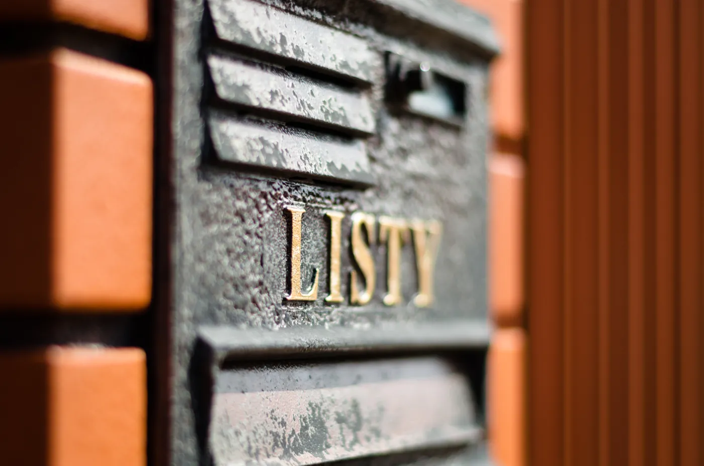 Koniec z wizytą listonosza. Pisma urzędowe trafią na maila