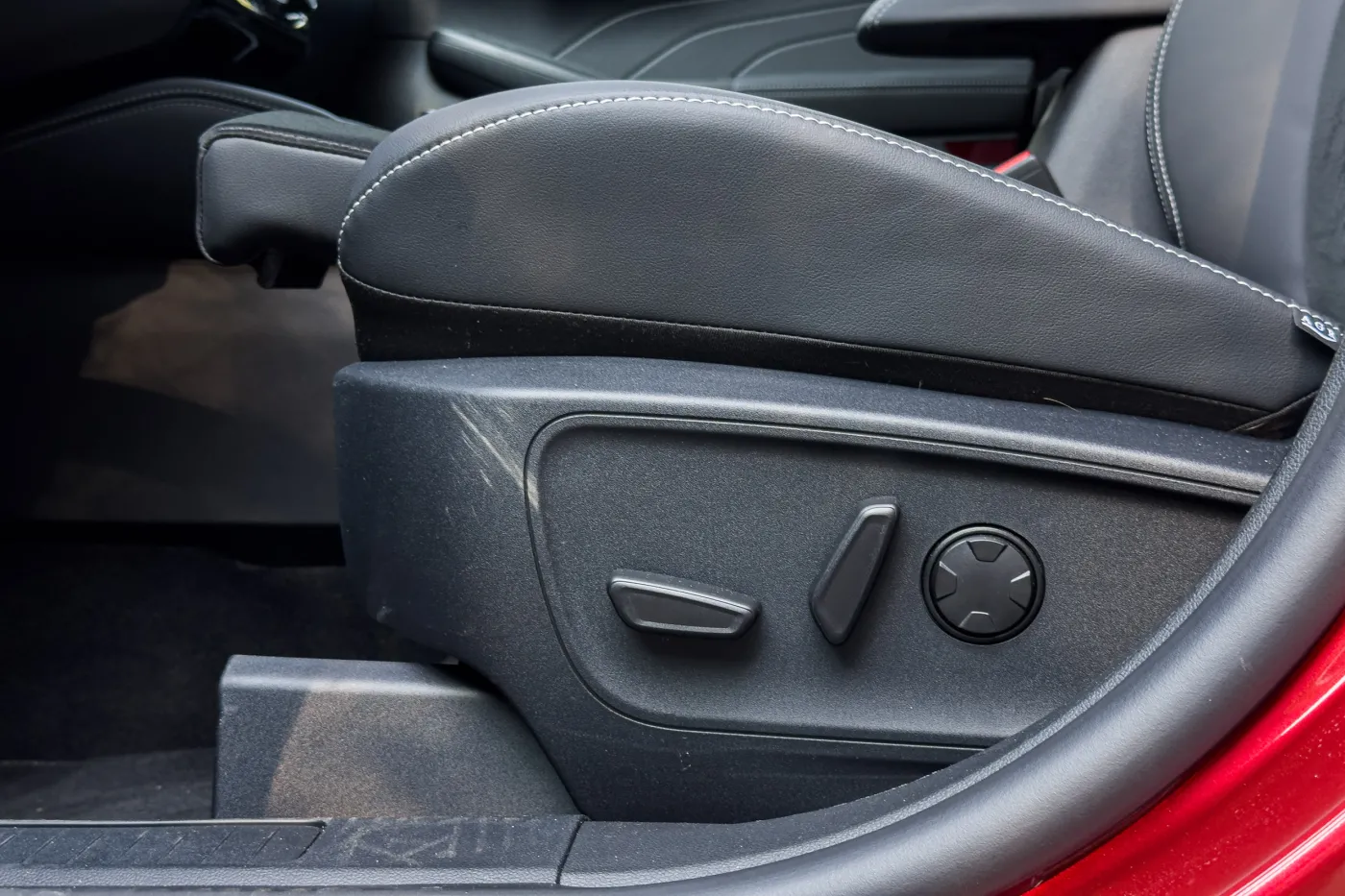 ford-kuga-po-liftingu-38247607.jpg
