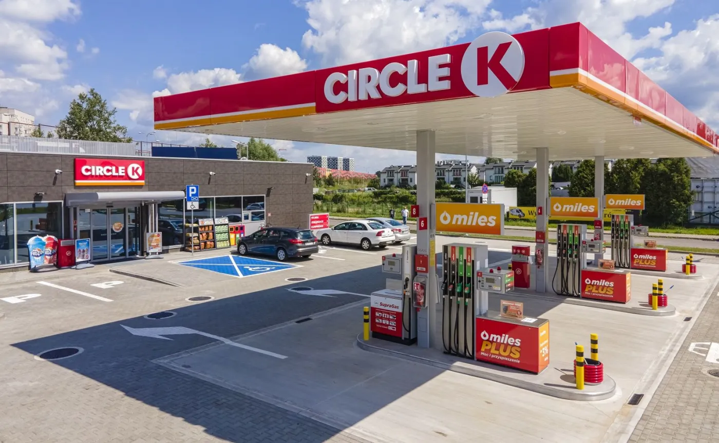 stacja-paliw-circle-k-37653733.jpg